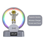 🚀 Parlante Astronauta 5 en 1 con Luz RGB, Reloj y Cargador Inalámbrico ✨